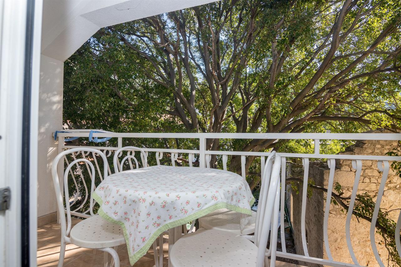 Apartments Antonija ドルヴェニク エクステリア 写真