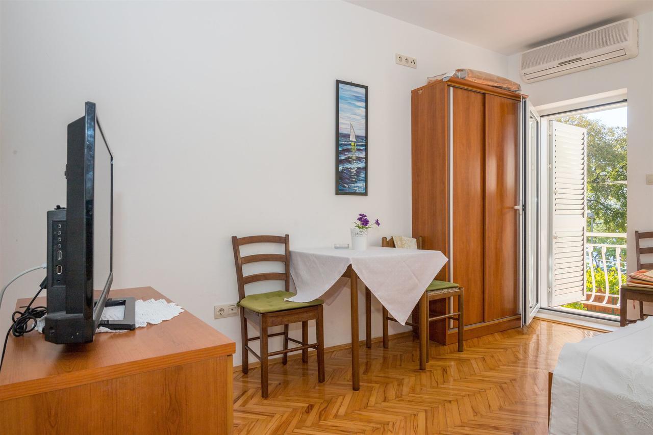 Apartments Antonija ドルヴェニク エクステリア 写真