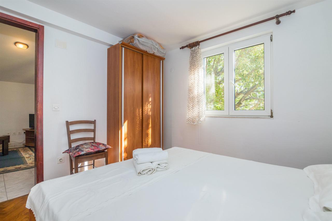 Apartments Antonija ドルヴェニク エクステリア 写真