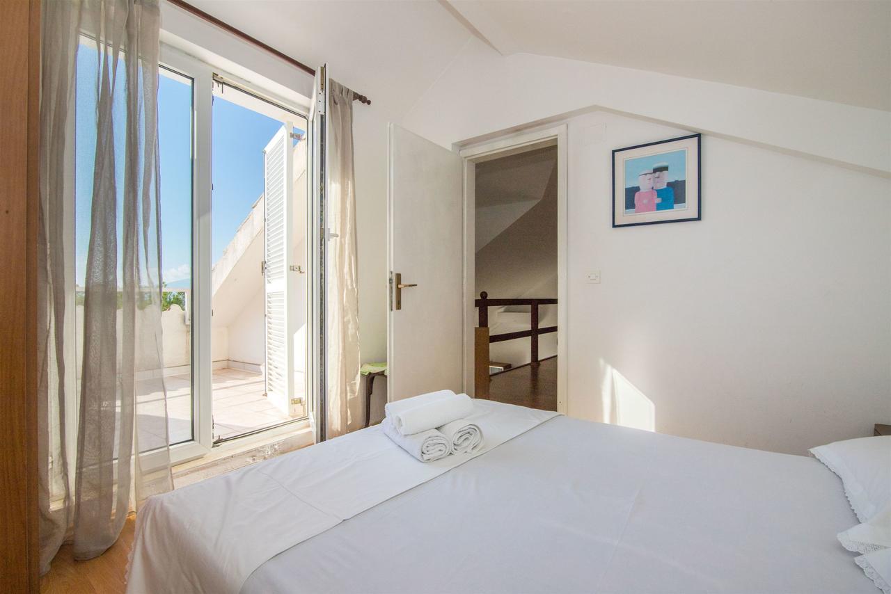 Apartments Antonija ドルヴェニク エクステリア 写真