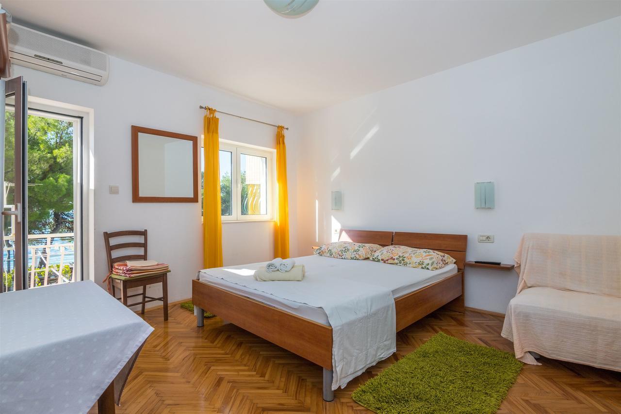 Apartments Antonija ドルヴェニク エクステリア 写真